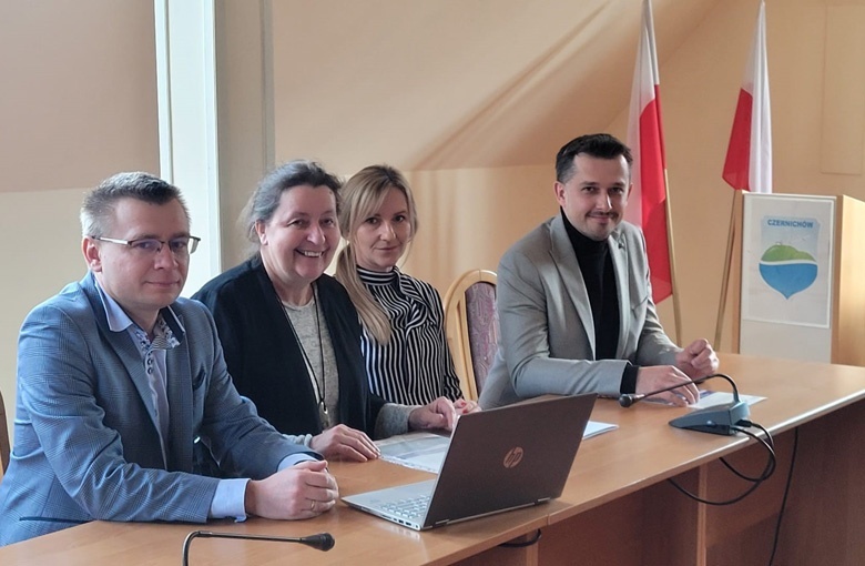 Walka z wykluczeniem cyfrowym – rozbudowa sieci światłowodowej w Gminie Czernichów!