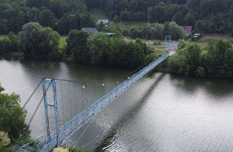 Kładka dla pieszych w Czernichowie wyłączona z ruchu