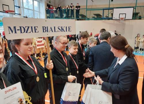 VI Powiatowe Halowe Zawody Sportowo-Pozarnicze Mlodziezowych Druzyn Pozarniczych